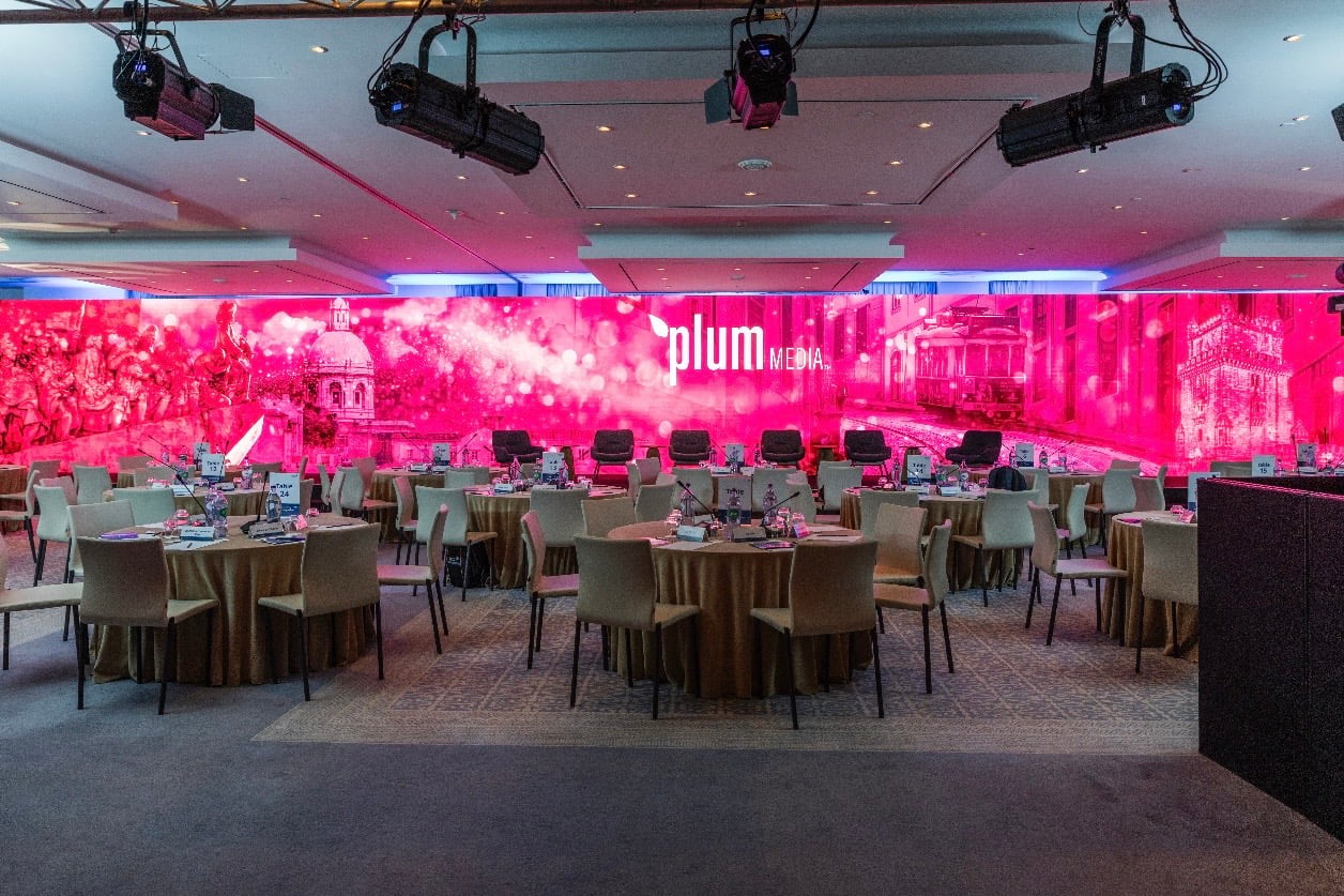 A live event meeting location with LED screens